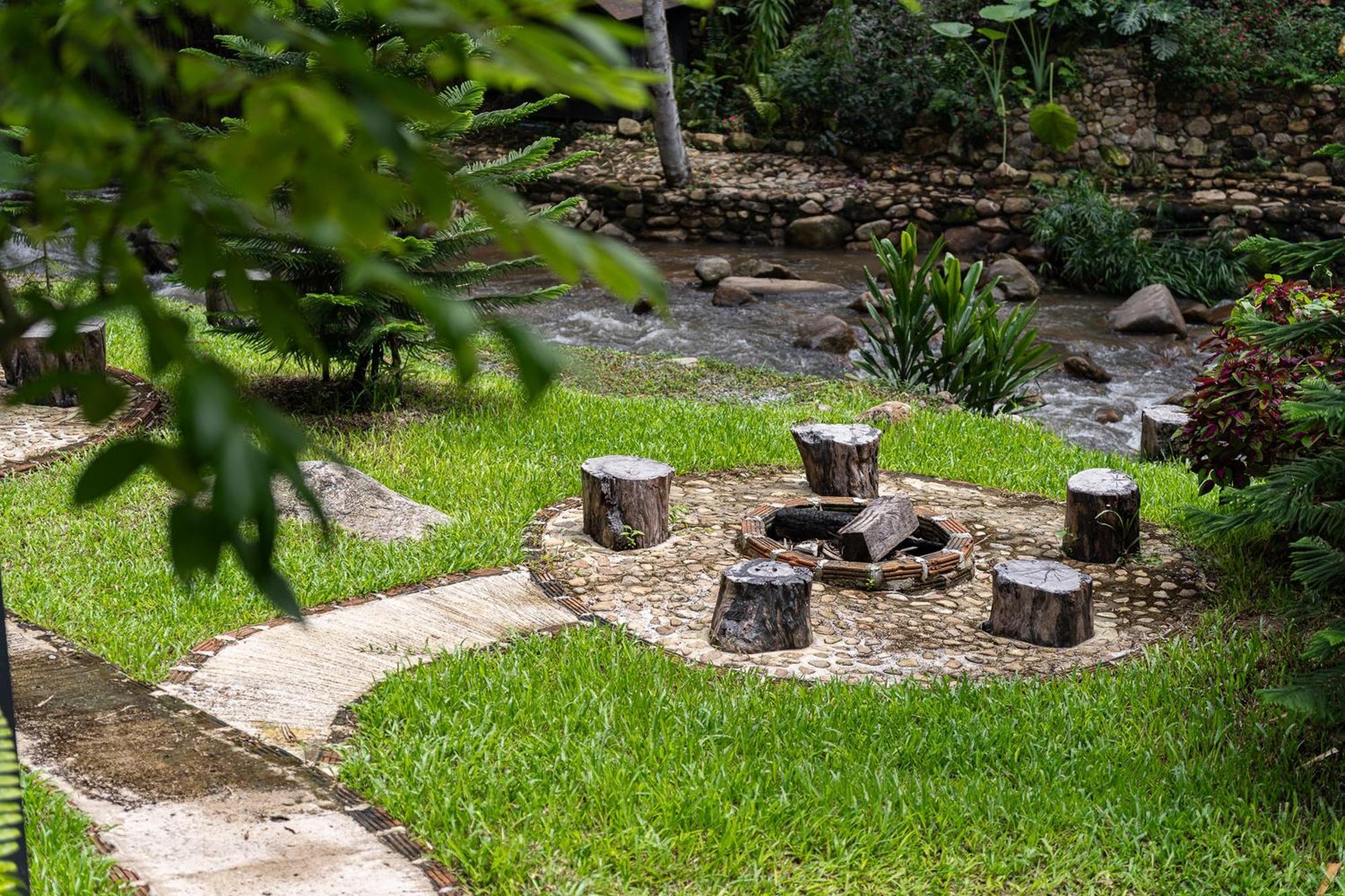 מלון צ'יאנג מאי Inthada At Mae Kampong מראה חיצוני תמונה